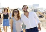 Scheveningen 15 september 2020
Thierry Baudet met zijn verloofde/vriendin Davide Heijmans op het strand bij Scheveningen.