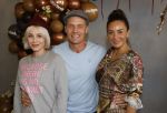 Amsterdam 14 september 2020
Presentatie frisdrank en reep van Fajah Lourens die bij alle jumbo supermarkten verkocht gaat worden .
Victoria Koblenko met Fajah en Winston Post