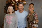 Amsterdam 14 september 2020
Presentatie frisdrank en reep van Fajah Lourens die bij alle jumbo supermarkten verkocht gaat worden .
Victoria Koblenko met Fajah en Winston Post