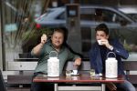 Amsterdam 28 augustus 2020
Wesly Bronkhorst en Yves Berendse op terras.