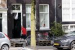 Amsterdam 17 augustus 2020
Het huis van Youp v t Hek en zijn vrouw Debbie Petter wordt verbouwd