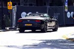 Amsterdam 14 augustus 2021
Annemarie v gaal met haar man in hun nieuwe Bentley cabrio in Amsterdam zuid