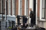 Amsterdam 29 augustus 2021
Art Rooijakkers en zijn ex Andrea Pleijte en hun dochters bij het huis van Art . Ze zijn met een boot gaan varen door de grachten van Amsterdam.