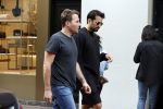 Amstetdam 25 augustus 2021
Dotan met zijn partner / vriend Grant Boone op de PC hooftstraat