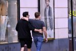 Amstetdam 25 augustus 2021
Dotan met zijn partner / vriend Grant Boone op de PC hooftstraat