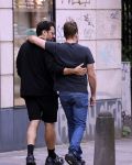 Amstetdam 25 augustus 2021
Dotan met zijn partner / vriend Grant Boone op de PC hooftstraat