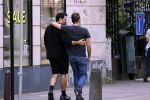 Amstetdam 25 augustus 2021
Dotan met zijn partner / vriend Grant Boone op de PC hooftstraat