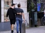 Amstetdam 25 augustus 2021
Dotan met zijn partner / vriend Grant Boone op de PC hooftstraat