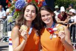 Den Haag 10 augustus 2021
De olympische sporters die een medaille hebben gewonnen op de olympische spelen van Tokyo worden geeerd door oa Mark Rutte en Minister Stef Blok. De huldiging vint plaats in het sportcentrum in het zuiderpark.
Aanwezig oa  Sifan Hassan Harrie Lavreysen  Kiran Badloe Annemiek v d Vleuten Niek Kimmann Shanne Braspennincx Abdi Nageeye Jeffrey Hoogland Gabriella Schloesser Steve Wijler Arno Kamminga Sharon v Rouwendaal Tom Dumoulin Anouk Vetter Femke Bol Nouchka Fontijn Merel Smulders Sanne v Dijke Maikel v d Vleuten Kirsten Wild Annemiek Bekkering Annette Duetz Emma Oosterwegel Marit Bouwmeester Anna v d Breggen Roy v d Berg , heren 4 roeien , dames 2 roeien, heren 4x 400m  en het nederlands dames hockeyteam .Ook chef de Mission Pieter v d Hoogenband is er natuurlijk bij . Eva de Goede en Lidewij Welten