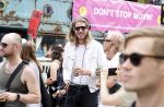 Amsterdam 21 augustus 2021
Demonstratie Mute us in amsterdam . Er zijn meerdere djs aanwezig zoals Sunnery James Ryan Marciano Ronald Molendijk Fred v Leer Sidney Brandeis en Menno Kohler.