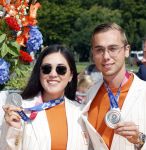 Den Haag 10 augustus 2021
De olympische sporters die een medaille hebben gewonnen op de olympische spelen van Tokyo worden geeerd door oa Mark Rutte en Minister Stef Blok. De huldiging vint plaats in het sportcentrum in het zuiderpark.
Aanwezig oa  Sifan Hassan Harrie Lavreysen  Kiran Badloe Annemiek v d Vleuten Niek Kimmann Shanne Braspennincx Abdi Nageeye Jeffrey Hoogland Gabriella Schloesser Steve Wijler Arno Kamminga Sharon v Rouwendaal Tom Dumoulin Anouk Vetter Femke Bol Nouchka Fontijn Merel Smulders Sanne v Dijke Maikel v d Vleuten Kirsten Wild Annemiek Bekkering Annette Duetz Emma Oosterwegel Marit Bouwmeester Anna v d Breggen Roy v d Berg , heren 4 roeien , dames 2 roeien, heren 4x 400m  en het nederlands dames hockeyteam .Ook chef de Mission Pieter v d Hoogenband is er natuurlijk bij .