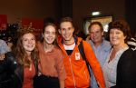 Schiphol 9 augustus 2021
Harrie Lavreijsen wordt verwelkomt door zijn ouders zus en vriendin Noor Leijten bij aankomst op schiphol.