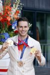 Den Haag 10 augustus 2021
De olympische sporters die een medaille hebben gewonnen op de olympische spelen van Tokyo worden geeerd door oa Mark Rutte en Minister Stef Blok. De huldiging vint plaats in het sportcentrum in het zuiderpark.
Aanwezig oa  Sifan Hassan Harrie Lavreysen  Kiran Badloe Annemiek v d Vleuten Niek Kimmann Shanne Braspennincx Abdi Nageeye Jeffrey Hoogland Gabriella Schloesser Steve Wijler Arno Kamminga Sharon v Rouwendaal Tom Dumoulin Anouk Vetter Femke Bol Nouchka Fontijn Merel Smulders Sanne v Dijke Maikel v d Vleuten Kirsten Wild Annemiek Bekkering Annette Duetz Emma Oosterwegel Marit Bouwmeester Anna v d Breggen Roy v d Berg , heren 4 roeien , dames 2 roeien, heren 4x 400m  en het nederlands dames hockeyteam .Ook chef de Mission Pieter v d Hoogenband is er natuurlijk bij .