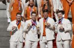 Den Haag 10 augustus 2021
Koning Willem Alexander en Koningin Maxima ontvangen op paleis noordeinde alle medaillewinnaars van de Olympische spelen in Tokyo. oa Sifan Hassan Harrie Lavreysen  Kiran Badloe Annemiek v d Vleuten Niek Kimmann Shanne Braspennincx Abdi Nageeye Jeffrey Hoogland Gabriella Schloesser Steve Wijler Arno Kamminga Sharon v Rouwendaal Tom Dumoulin Anouk Vetter Femke Bol Nouchka Fontijn Merel Smulders Sanne v Dijke Maikel v d Vleuten Kirsten Wild Annemiek Bekkering Annette Duetz Emma Oosterwegel Marit Bouwmeester Anna v d Breggen Roy v d Berg , heren 4 roeien , dames 2 roeien, heren 4x 400m  en het nederlands dames hockeyteam .Ook chef de Mission Pieter v d Hoogenband is er natuurlijk bij .