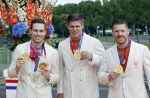 Den Haag 10 augustus 2021
De olympische sporters die een medaille hebben gewonnen op de olympische spelen van Tokyo worden geeerd door oa Mark Rutte en Minister Stef Blok. De huldiging vint plaats in het sportcentrum in het zuiderpark.
Aanwezig oa  Sifan Hassan Harrie Lavreysen  Kiran Badloe Annemiek v d Vleuten Niek Kimmann Shanne Braspennincx Abdi Nageeye Jeffrey Hoogland Gabriella Schloesser Steve Wijler Arno Kamminga Sharon v Rouwendaal Tom Dumoulin Anouk Vetter Femke Bol Nouchka Fontijn Merel Smulders Sanne v Dijke Maikel v d Vleuten Kirsten Wild Annemiek Bekkering Annette Duetz Emma Oosterwegel Marit Bouwmeester Anna v d Breggen Roy v d Berg , heren 4 roeien , dames 2 roeien, heren 4x 400m  en het nederlands dames hockeyteam .Ook chef de Mission Pieter v d Hoogenband is er natuurlijk bij .