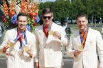 Den Haag 10 augustus 2021
De olympische sporters die een medaille hebben gewonnen op de olympische spelen van Tokyo worden geeerd door oa Mark Rutte en Minister Stef Blok. De huldiging vint plaats in het sportcentrum in het zuiderpark.
Aanwezig oa  Sifan Hassan Harrie Lavreysen  Kiran Badloe Annemiek v d Vleuten Niek Kimmann Shanne Braspennincx Abdi Nageeye Jeffrey Hoogland Gabriella Schloesser Steve Wijler Arno Kamminga Sharon v Rouwendaal Tom Dumoulin Anouk Vetter Femke Bol Nouchka Fontijn Merel Smulders Sanne v Dijke Maikel v d Vleuten Kirsten Wild Annemiek Bekkering Annette Duetz Emma Oosterwegel Marit Bouwmeester Anna v d Breggen Roy v d Berg , heren 4 roeien , dames 2 roeien, heren 4x 400m  en het nederlands dames hockeyteam .Ook chef de Mission Pieter v d Hoogenband is er natuurlijk bij .