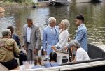 Amsterdam 21 augustus 2021
Jaap Jongbloes is getrouwd met zijn vriendin Inge Baken .
Inge werd door haar vader weg gegeven. Ze gingen met een boot de grachten van Amsterdam op.