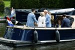 Amsterdam 21 augustus 2021
Jaap Jongbloes is getrouwd met zijn vriendin Inge Baken .
Inge werd door haar vader weg gegeven. Ze gingen met een boot de grachten van Amsterdam op.