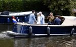 Amsterdam 21 augustus 2021
Jaap Jongbloes is getrouwd met zijn vriendin Inge Baken .
Inge werd door haar vader weg gegeven. Ze gingen met een boot de grachten van Amsterdam op.