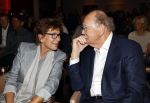 Amsterdam 26 augustus 2021
Presentatie magazine van het DeLaMar theater . Joop v d Ende geeft toespraak . Simone Kleinsma kreeg het eerste exemplaar. Joop en Janine