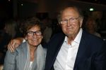 Amsterdam 26 augustus 2021
Presentatie magazine van het DeLaMar theater . Joop v d Ende geeft toespraak . Simone Kleinsma kreeg het eerste exemplaar. Joop en Janine