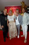 Utrecht 17 augustus 2021
Premiere Niks vreemds aan in Pathe Leidse Rijn.
cast met Loek Peters Peggy Vrijens Frederik Brom en Juvat Westendorp