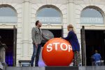 Amsterdam 2 september 2021
Aftrap van Stoptober bij Vondel CS.
Aanwezig Patricia PaaY Hans Klok Bill v Dijk  Louisa en Rowan en Patrick Martens . Marco de Koning