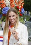 Den Haag 10 augustus 2021
De olympische sporters die een medaille hebben gewonnen op de olympische spelen van Tokyo worden geeerd door oa Mark Rutte en Minister Stef Blok. De huldiging vint plaats in het sportcentrum in het zuiderpark.
Aanwezig oa  Sifan Hassan Harrie Lavreysen  Kiran Badloe Annemiek v d Vleuten Niek Kimmann Shanne Braspennincx Abdi Nageeye Jeffrey Hoogland Gabriella Schloesser Steve Wijler Arno Kamminga Sharon v Rouwendaal Tom Dumoulin Anouk Vetter Femke Bol Nouchka Fontijn Merel Smulders Sanne v Dijke Maikel v d Vleuten Kirsten Wild Annemiek Bekkering Annette Duetz Emma Oosterwegel Marit Bouwmeester Anna v d Breggen Roy v d Berg , heren 4 roeien , dames 2 roeien, heren 4x 400m  en het nederlands dames hockeyteam .Ook chef de Mission Pieter v d Hoogenband is er natuurlijk bij .