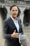 Den Haag 31 augustus 2021
Mark Rutte , Wopke Hoekstra Lillianne Ploumen Jesse Klaver Sigrid Kaag Gert Jan Segers en Rob Jetten op gesprek bij Mariette Hamer ivm vormen van nieuwe regering op het binnenhof.