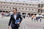 Den Haag 31 augustus 2021
Mark Rutte , Wopke Hoekstra Lillianne Ploumen Jesse Klaver Sigrid Kaag Gert Jan Segers en Rob Jetten op gesprek bij Mariette Hamer ivm vormen van nieuwe regering op het binnenhof.