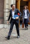 Den Haag 31 augustus 2021
Mark Rutte , Wopke Hoekstra Lillianne Ploumen Jesse Klaver Sigrid Kaag Gert Jan Segers en Rob Jetten op gesprek bij Mariette Hamer ivm vormen van nieuwe regering op het binnenhof.