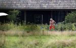 Eefde 12 augustus 2021
Matthijs v Nieuwkerk en zijn vriendin Martha Riemsma vieren vakantie bij het vakantiehuis van Matthijs