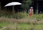 Eefde 12 augustus 2021
Matthijs v Nieuwkerk en zijn vriendin Martha Riemsma vieren vakantie bij het vakantiehuis van Matthijs