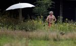Eefde 12 augustus 2021
Matthijs v Nieuwkerk en zijn vriendin Martha Riemsma vieren vakantie bij het vakantiehuis van Matthijs