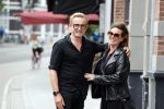 Amsterdam 26 augustus 2021
Prins Bernhard en Prinses Annette  op straat in het centrum van Amsterdam.