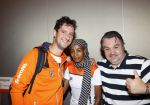 Schiphol 9 augustus 2021
Aankomst olympische sporters op schiphol in hotel Hilton. Sifan hassan met manager en een fan