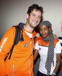 Schiphol 9 augustus 2021
Aankomst olympische sporters op schiphol in hotel Hilton. Sifan hassan met manager en een fan