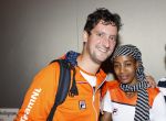 Schiphol 9 augustus 2021
Aankomst olympische sporters op schiphol in hotel Hilton. Sifan hassan met manager en een fan