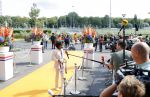 Den Haag 10 augustus 2021
De olympische sporters die een medaille hebben gewonnen op de olympische spelen van Tokyo worden geeerd door oa Mark Rutte en Minister Stef Blok. De huldiging vint plaats in het sportcentrum in het zuiderpark.
Aanwezig oa  Sifan Hassan Harrie Lavreysen  Kiran Badloe Annemiek v d Vleuten Niek Kimmann Shanne Braspennincx Abdi Nageeye Jeffrey Hoogland Gabriella Schloesser Steve Wijler Arno Kamminga Sharon v Rouwendaal Tom Dumoulin Anouk Vetter Femke Bol Nouchka Fontijn Merel Smulders Sanne v Dijke Maikel v d Vleuten Kirsten Wild Annemiek Bekkering Annette Duetz Emma Oosterwegel Marit Bouwmeester Anna v d Breggen Roy v d Berg , heren 4 roeien , dames 2 roeien, heren 4x 400m  en het nederlands dames hockeyteam .Ook chef de Mission Pieter v d Hoogenband is er natuurlijk bij .