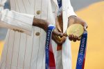 Den Haag 10 augustus 2021
De olympische sporters die een medaille hebben gewonnen op de olympische spelen van Tokyo worden geeerd door oa Mark Rutte en Minister Stef Blok. De huldiging vint plaats in het sportcentrum in het zuiderpark.
Aanwezig oa  Sifan Hassan Harrie Lavreysen  Kiran Badloe Annemiek v d Vleuten Niek Kimmann Shanne Braspennincx Abdi Nageeye Jeffrey Hoogland Gabriella Schloesser Steve Wijler Arno Kamminga Sharon v Rouwendaal Tom Dumoulin Anouk Vetter Femke Bol Nouchka Fontijn Merel Smulders Sanne v Dijke Maikel v d Vleuten Kirsten Wild Annemiek Bekkering Annette Duetz Emma Oosterwegel Marit Bouwmeester Anna v d Breggen Roy v d Berg , heren 4 roeien , dames 2 roeien, heren 4x 400m  en het nederlands dames hockeyteam .Ook chef de Mission Pieter v d Hoogenband is er natuurlijk bij .