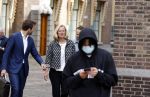 Den Haag 31 augustus 2021
Mark Rutte , Wopke Hoekstra Lillianne Ploumen Jesse Klaver Sigrid Kaag Gert Jan Segers en Rob Jetten op gesprek bij Mariette Hamer ivm vormen van nieuwe regering op het binnenhof.