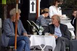 Amsterdam 20 augustus 2021
Advocaat Stefan Kalff en oud miss nederland organisator Hans Konings op terras.