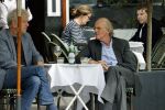 Amsterdam 20 augustus 2021
Advocaat Stefan Kalff en oud miss nederland organisator Hans Konings op terras.