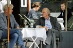 Amsterdam 20 augustus 2021
Advocaat Stefan Kalff en oud miss nederland organisator Hans Konings op terras.