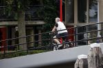 Amsterdam 13 augustus 2021
Thomas Acda op de fiets in Amsterdam