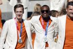 Den Haag 10 augustus 2021
Koning Willem Alexander en Koningin Maxima ontvangen op paleis noordeinde alle medaillewinnaars van de Olympische spelen in Tokyo. oa Sifan Hassan Harrie Lavreysen  Kiran Badloe Annemiek v d Vleuten Niek Kimmann Shanne Braspennincx Abdi Nageeye Jeffrey Hoogland Gabriella Schloesser Steve Wijler Arno Kamminga Sharon v Rouwendaal Tom Dumoulin Anouk Vetter Femke Bol Nouchka Fontijn Merel Smulders Sanne v Dijke Maikel v d Vleuten Kirsten Wild Annemiek Bekkering Annette Duetz Emma Oosterwegel Marit Bouwmeester Anna v d Breggen Roy v d Berg , heren 4 roeien , dames 2 roeien, heren 4x 400m  en het nederlands dames hockeyteam .Ook chef de Mission Pieter v d Hoogenband is er natuurlijk bij . Tony v Diepen en Terence Agard