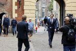 Den Haag 31 augustus 2021
Mark Rutte , Wopke Hoekstra Lillianne Ploumen Jesse Klaver Sigrid Kaag Gert Jan Segers en Rob Jetten op gesprek bij Mariette Hamer ivm vormen van nieuwe regering op het binnenhof.