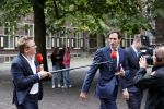 Den Haag 31 augustus 2021
Mark Rutte , Wopke Hoekstra Lillianne Ploumen Jesse Klaver Sigrid Kaag Gert Jan Segers en Rob Jetten op gesprek bij Mariette Hamer ivm vormen van nieuwe regering op het binnenhof. Wopke met Jair Ferwerda