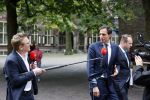 Den Haag 31 augustus 2021
Mark Rutte , Wopke Hoekstra Lillianne Ploumen Jesse Klaver Sigrid Kaag Gert Jan Segers en Rob Jetten op gesprek bij Mariette Hamer ivm vormen van nieuwe regering op het binnenhof. Wopke met Jair Ferwerda