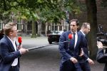 Den Haag 31 augustus 2021
Mark Rutte , Wopke Hoekstra Lillianne Ploumen Jesse Klaver Sigrid Kaag Gert Jan Segers en Rob Jetten op gesprek bij Mariette Hamer ivm vormen van nieuwe regering op het binnenhof. Wopke met Jair Ferwerda